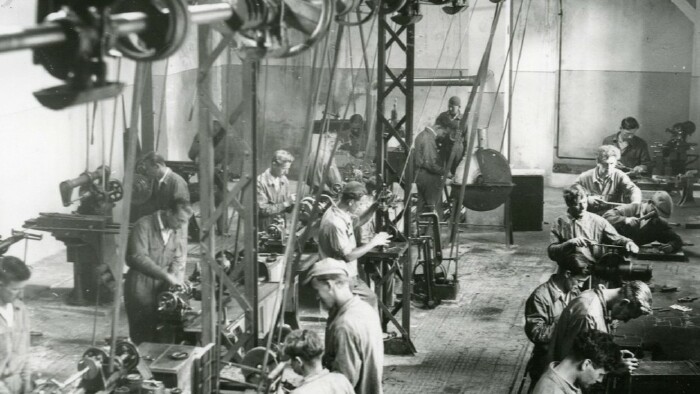 Arbeiter in der Metallbearbeitung im Jahr 1934 © ÖGB Arbeiter in der Metallbearbeitung im Jahr 1934