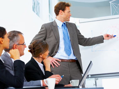 © Yuri Arcurs, Fotolia Manager hält eine Präsentation © Yuri Arcurs, Fotolia