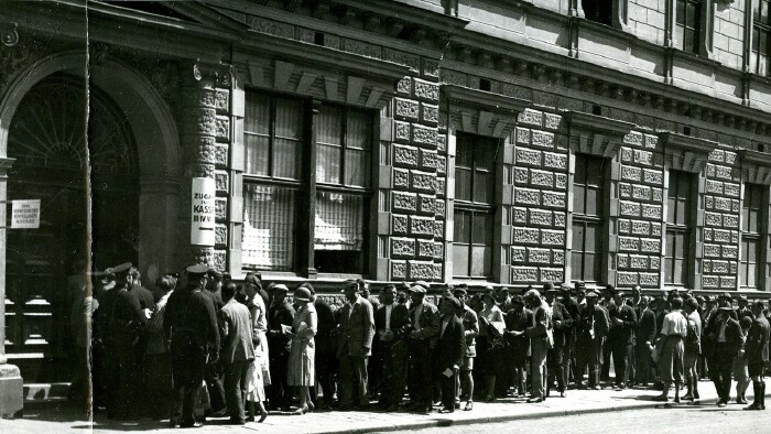 Arbeitslose auf der Thaliastrasse im Jahr 1930