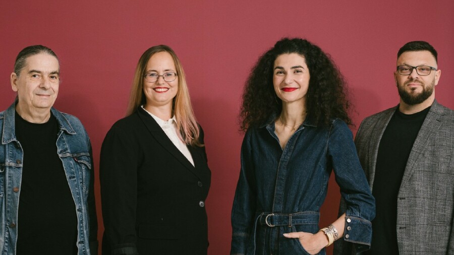 Deine Redaktion: Peter, Katharina, Delna und Sini&scaron;a