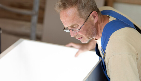 Handwerker in der Werkstatt