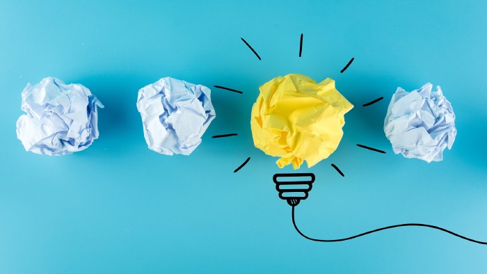Idee © stockpics, stock.adobe.com Glühbirne © stockpics, stock.adobe.com