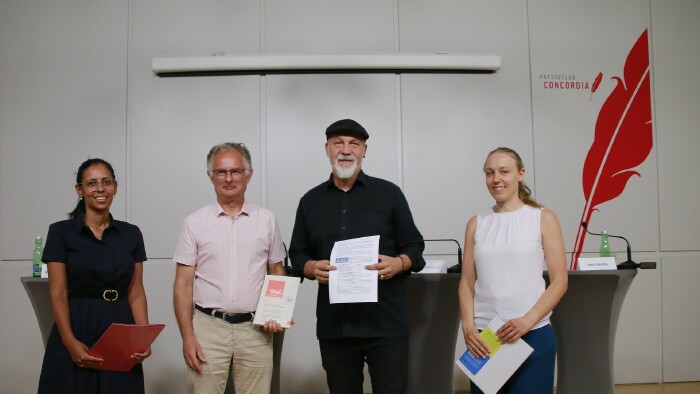 v.l.n.r.: Miriam Fuhrmann (ÖGB), Markus Marterbauer (AK), Erich Fenninger (Volkshilfe), Lena Gerdes (Attac)