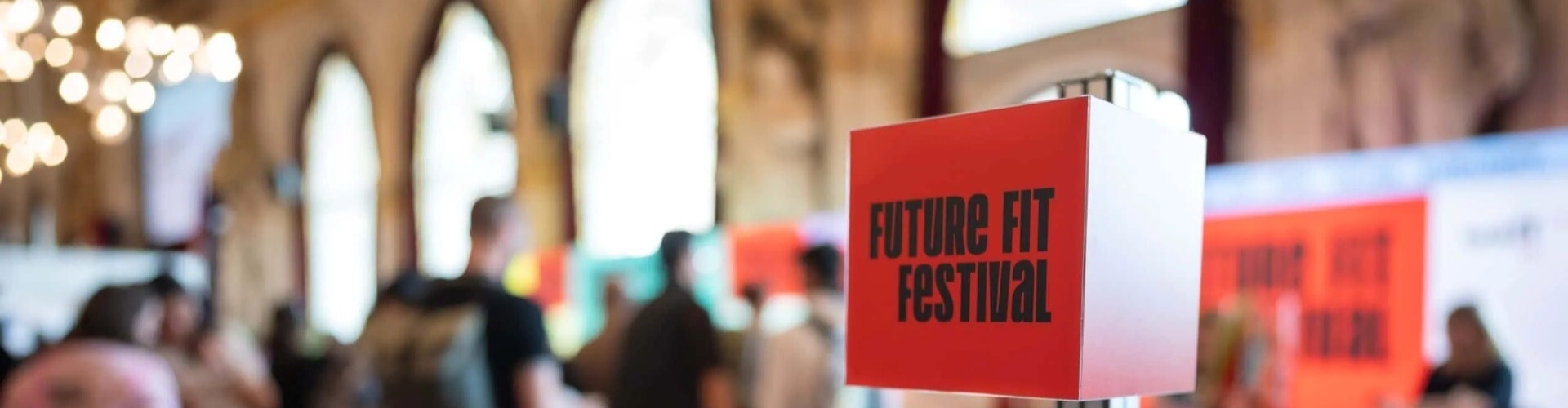 Menschen auf dem Future Fit Festival 2025