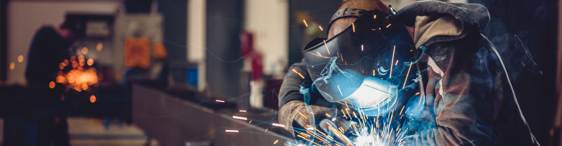 Arbeiter beim Schweißen © kerkezz, stock.adobe.com
