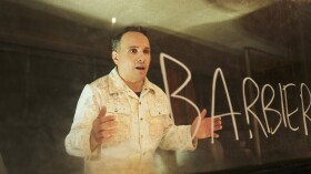 Von Der gro&szlig;e Diktator inspiriert: Hanushevsky verbindet Film und Biografie.